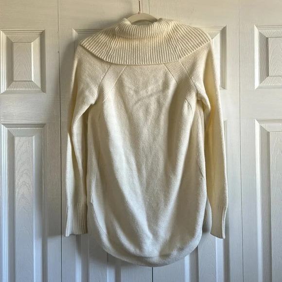 Moth by Anthropologie Ivory Turtleneck Oversized Sweater XS - Picture 6 of 6